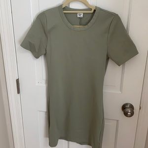 Aritzia Sunday Best Callie dress